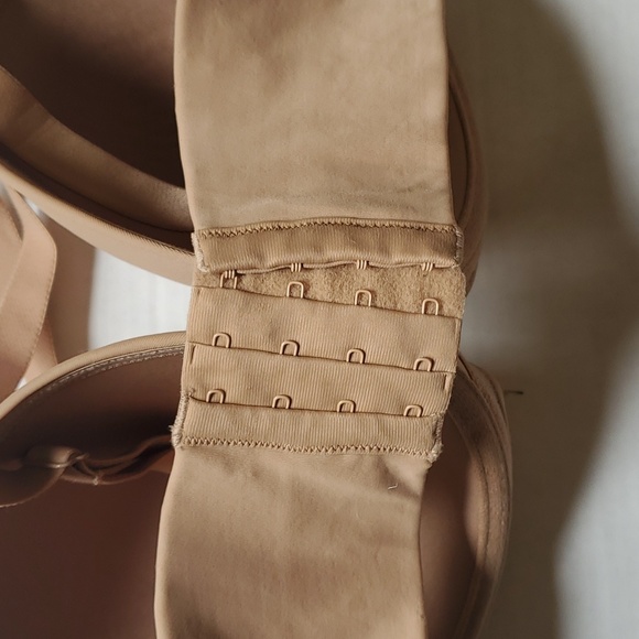 Ambrielle Woman's Bra  EUC - Picture 6 of 6